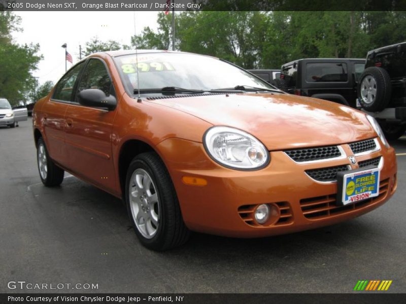 Orange Blast Pearlcoat / Dark Slate Gray 2005 Dodge Neon SXT