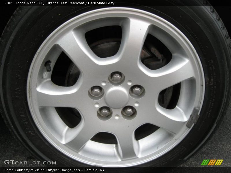  2005 Neon SXT Wheel