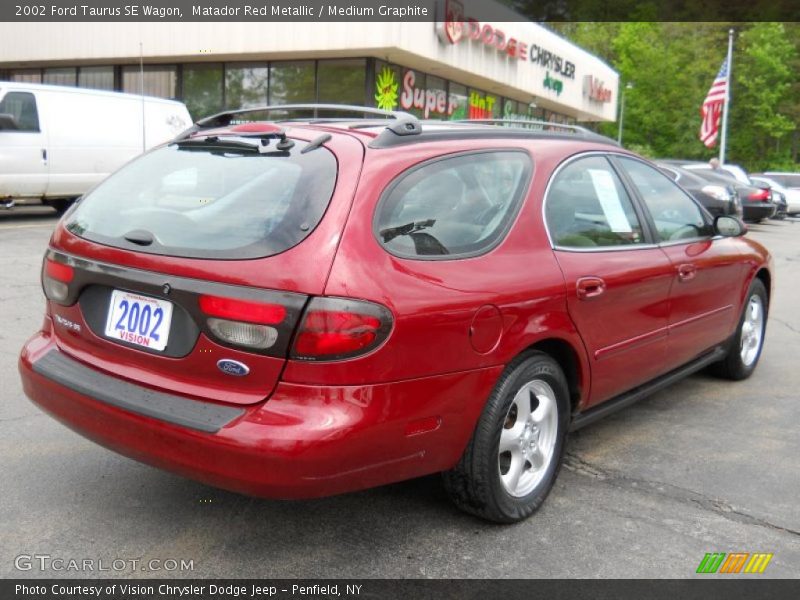Matador Red Metallic / Medium Graphite 2002 Ford Taurus SE Wagon