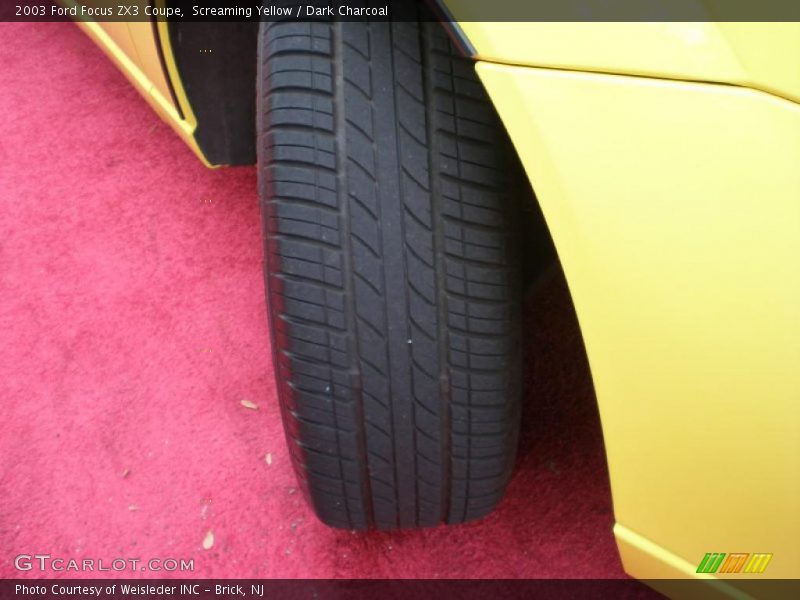 Screaming Yellow / Dark Charcoal 2003 Ford Focus ZX3 Coupe