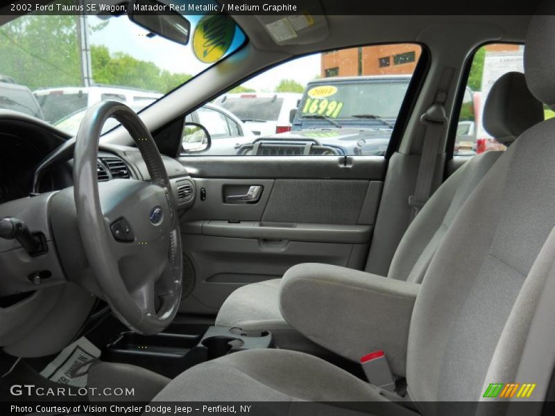 Matador Red Metallic / Medium Graphite 2002 Ford Taurus SE Wagon