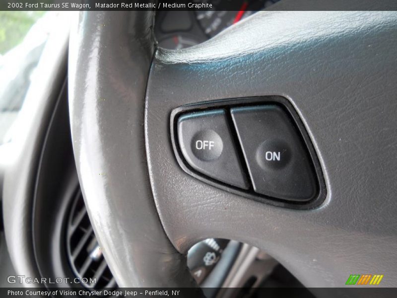 Matador Red Metallic / Medium Graphite 2002 Ford Taurus SE Wagon