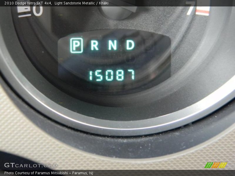 Light Sandstone Metallic / Khaki 2010 Dodge Nitro SXT 4x4