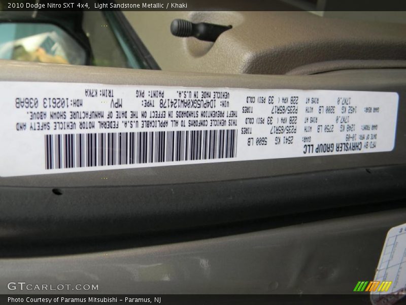 Light Sandstone Metallic / Khaki 2010 Dodge Nitro SXT 4x4
