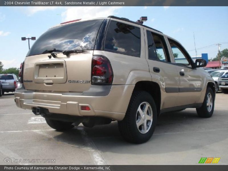 Sandstone Metallic / Light Cashmere 2004 Chevrolet TrailBlazer LT 4x4