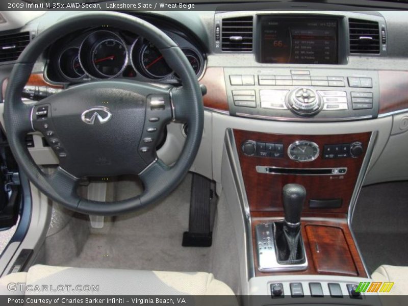 Dashboard of 2009 M 35x AWD Sedan