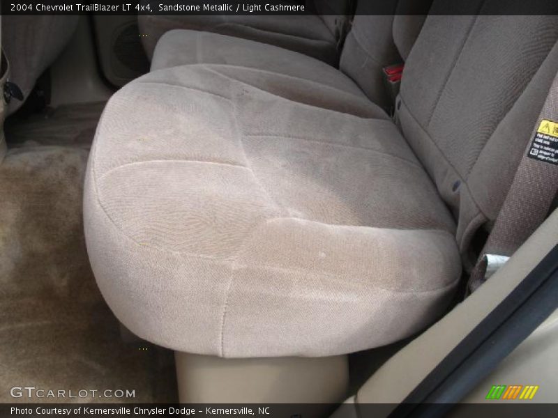 Sandstone Metallic / Light Cashmere 2004 Chevrolet TrailBlazer LT 4x4