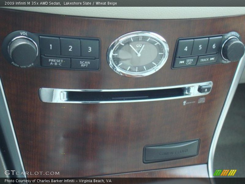 Controls of 2009 M 35x AWD Sedan