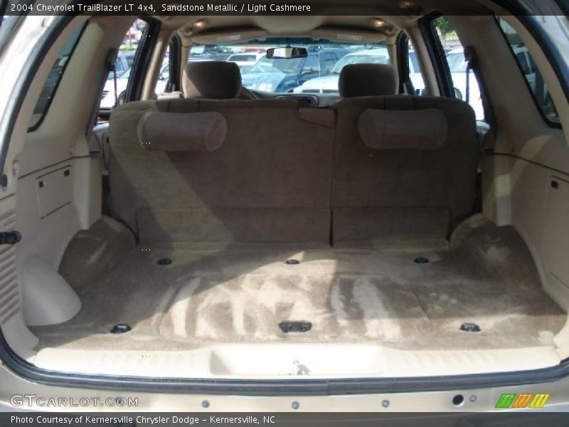 Sandstone Metallic / Light Cashmere 2004 Chevrolet TrailBlazer LT 4x4