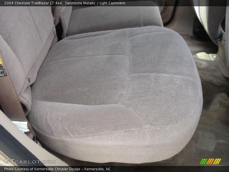 Sandstone Metallic / Light Cashmere 2004 Chevrolet TrailBlazer LT 4x4