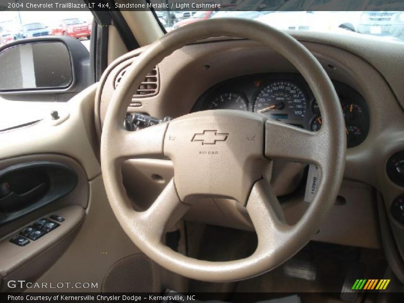 Sandstone Metallic / Light Cashmere 2004 Chevrolet TrailBlazer LT 4x4