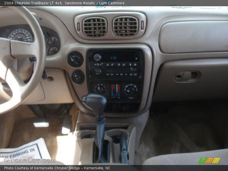 Sandstone Metallic / Light Cashmere 2004 Chevrolet TrailBlazer LT 4x4