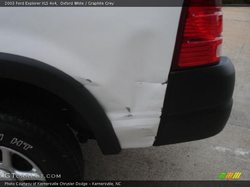 Oxford White / Graphite Grey 2003 Ford Explorer XLS 4x4