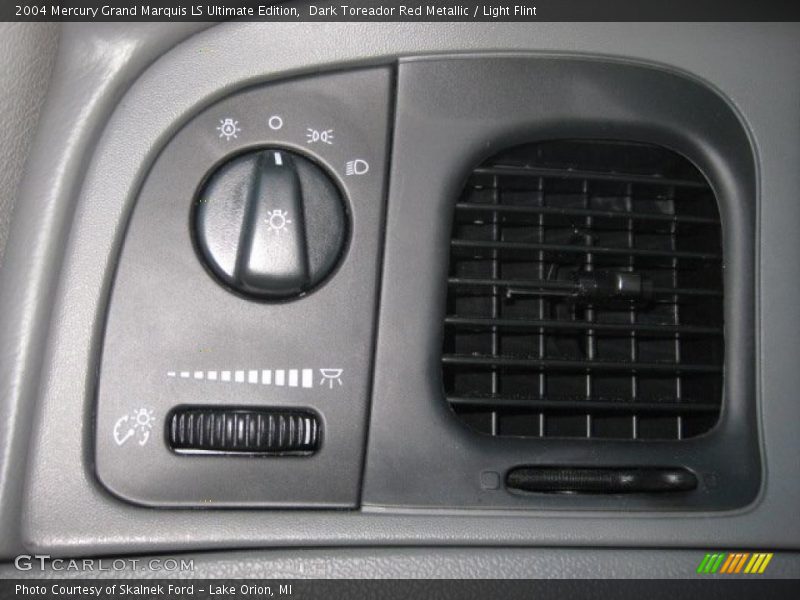 Controls of 2004 Grand Marquis LS Ultimate Edition