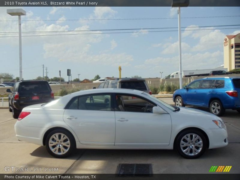Blizzard White Pearl / Ivory 2010 Toyota Avalon XLS