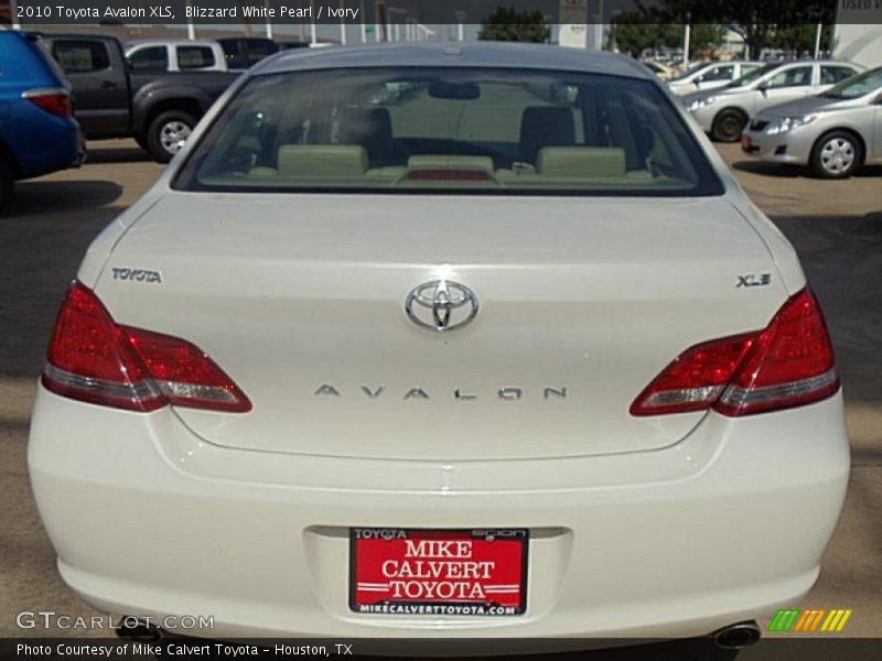 Blizzard White Pearl / Ivory 2010 Toyota Avalon XLS