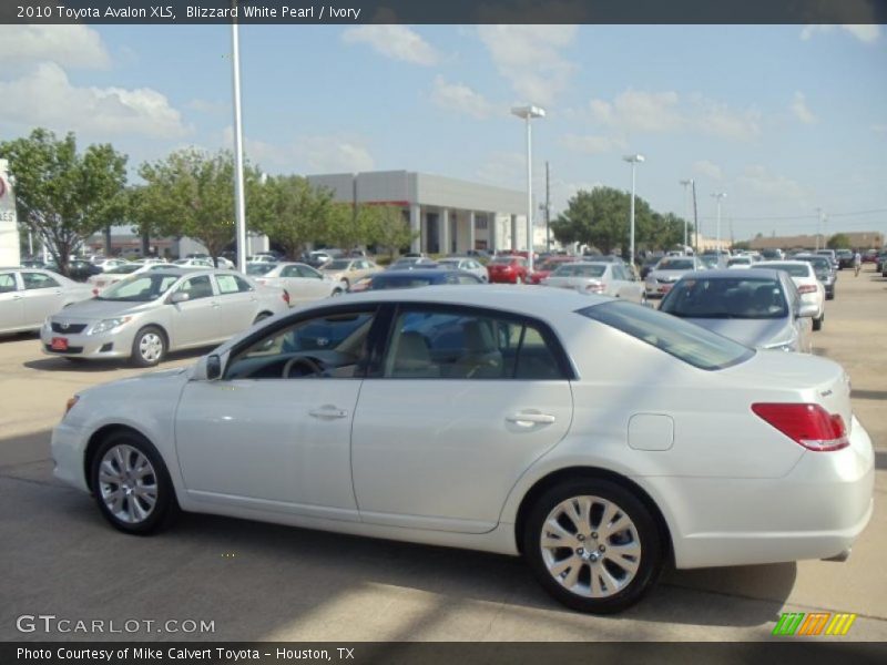 Blizzard White Pearl / Ivory 2010 Toyota Avalon XLS