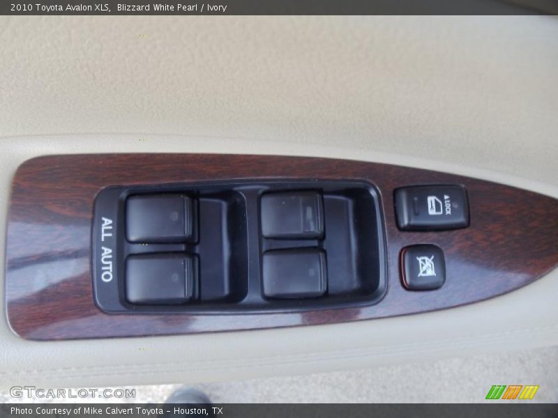Blizzard White Pearl / Ivory 2010 Toyota Avalon XLS