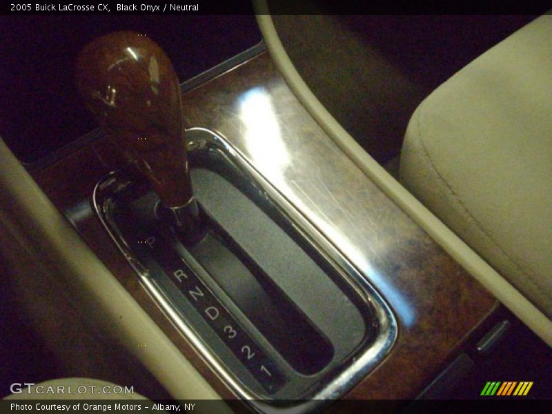 Black Onyx / Neutral 2005 Buick LaCrosse CX
