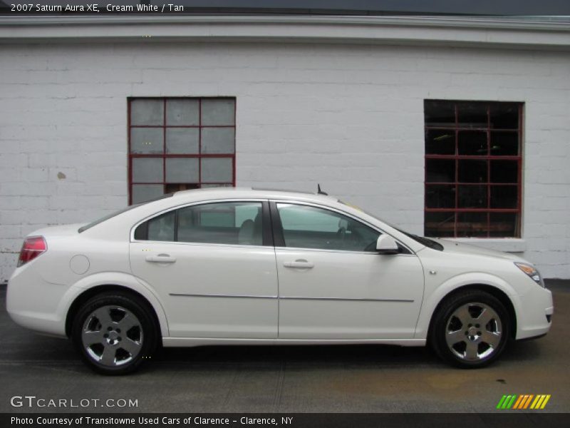 Cream White / Tan 2007 Saturn Aura XE