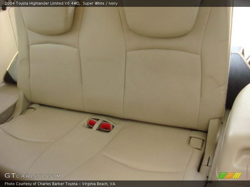 Super White / Ivory 2004 Toyota Highlander Limited V6 4WD