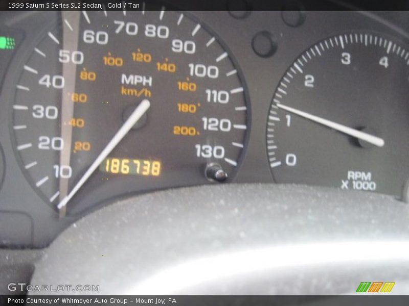 Gold / Tan 1999 Saturn S Series SL2 Sedan