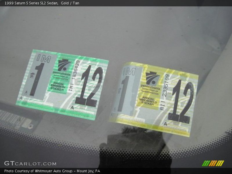 Gold / Tan 1999 Saturn S Series SL2 Sedan