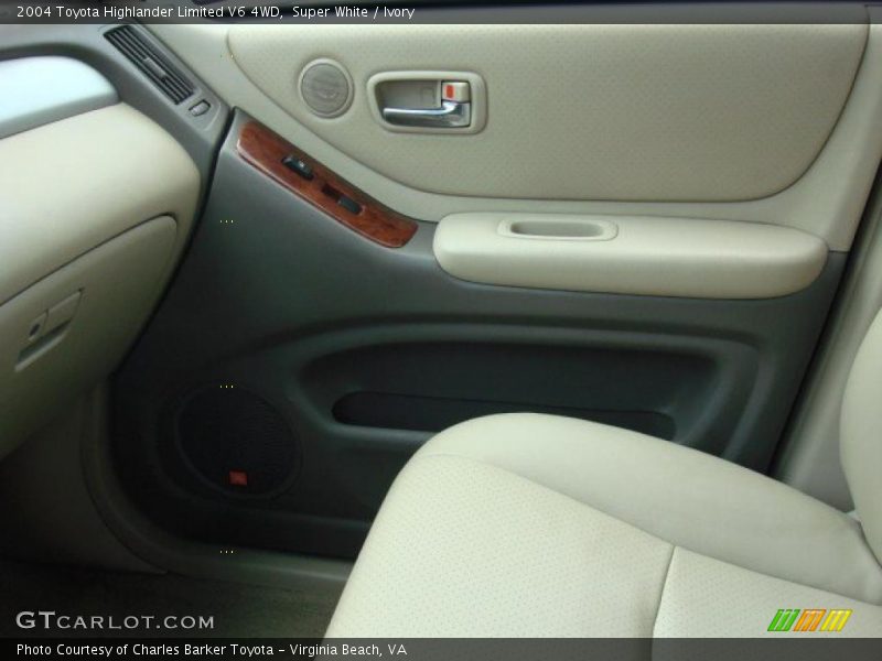Super White / Ivory 2004 Toyota Highlander Limited V6 4WD