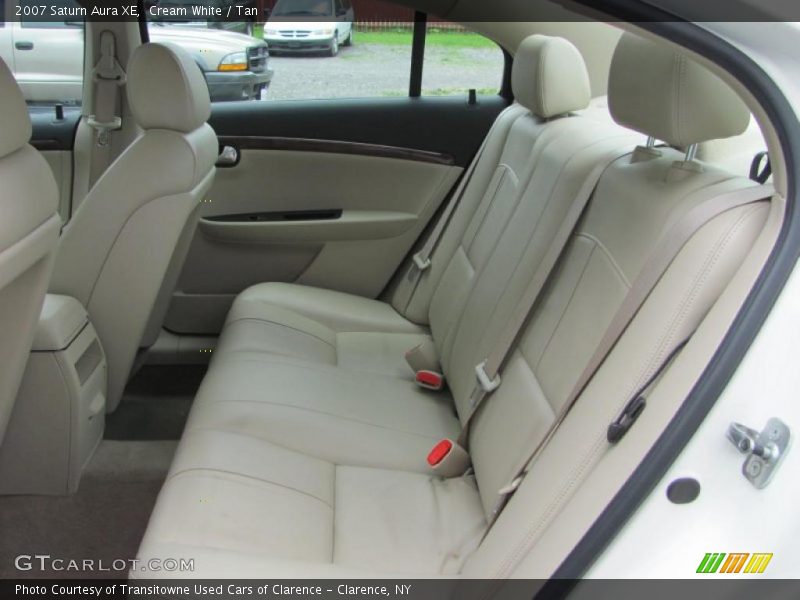 Cream White / Tan 2007 Saturn Aura XE