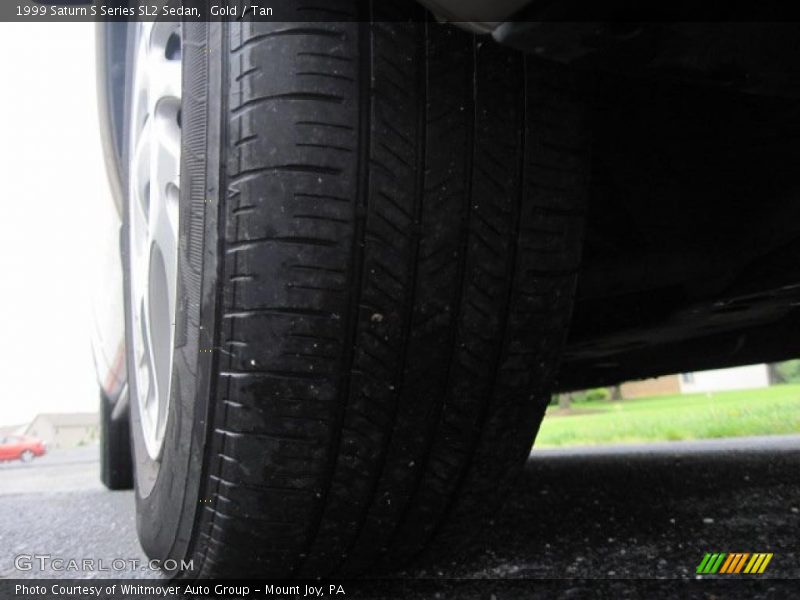 Gold / Tan 1999 Saturn S Series SL2 Sedan