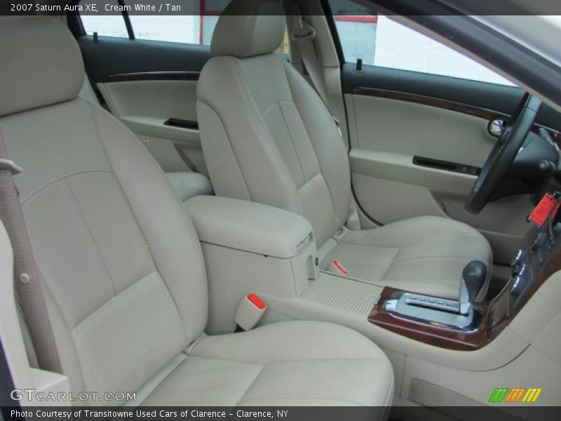 Cream White / Tan 2007 Saturn Aura XE