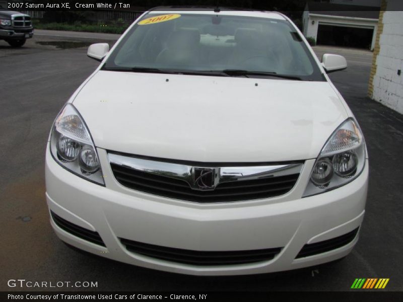 Cream White / Tan 2007 Saturn Aura XE