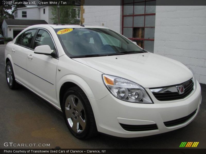 Cream White / Tan 2007 Saturn Aura XE