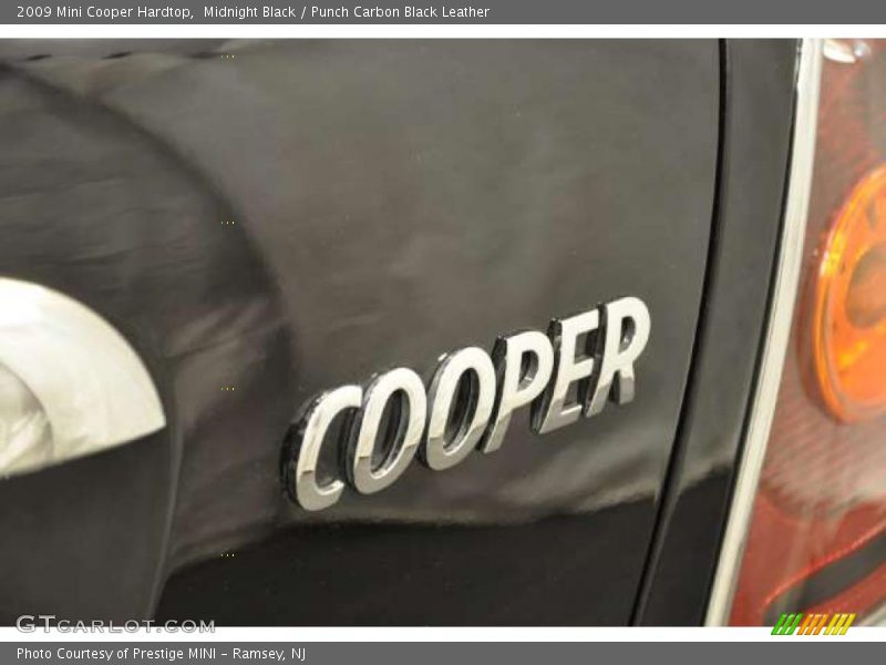 Midnight Black / Punch Carbon Black Leather 2009 Mini Cooper Hardtop