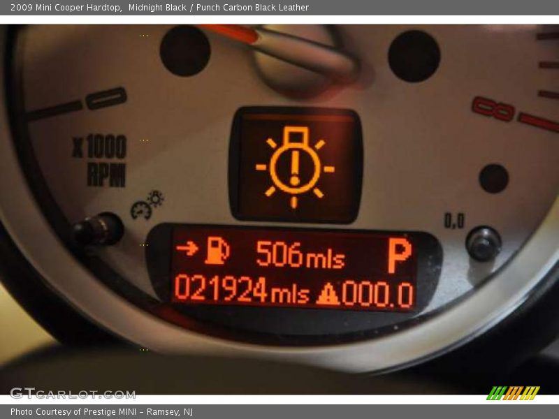 Midnight Black / Punch Carbon Black Leather 2009 Mini Cooper Hardtop