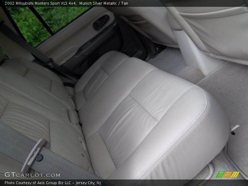 Munich Silver Metallic / Tan 2002 Mitsubishi Montero Sport XLS 4x4