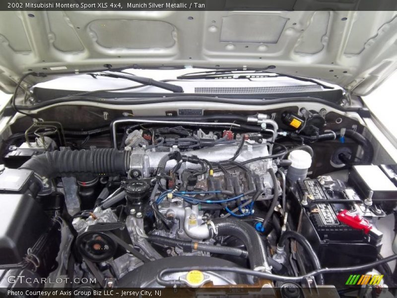  2002 Montero Sport XLS 4x4 Engine - 3.5 Liter SOHC 24-Valve V6
