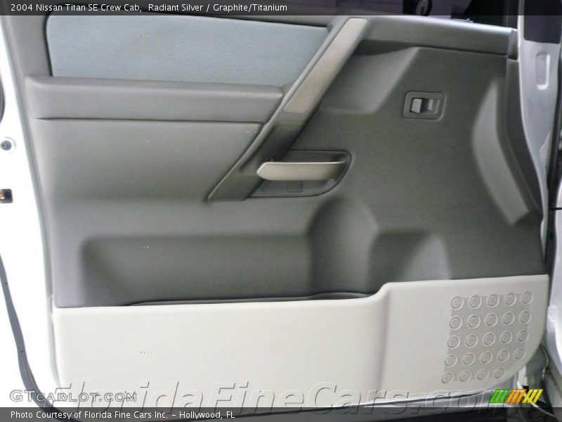 Radiant Silver / Graphite/Titanium 2004 Nissan Titan SE Crew Cab