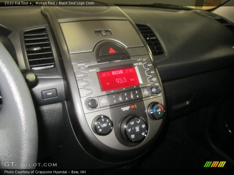 Molten Red / Black Soul Logo Cloth 2010 Kia Soul +