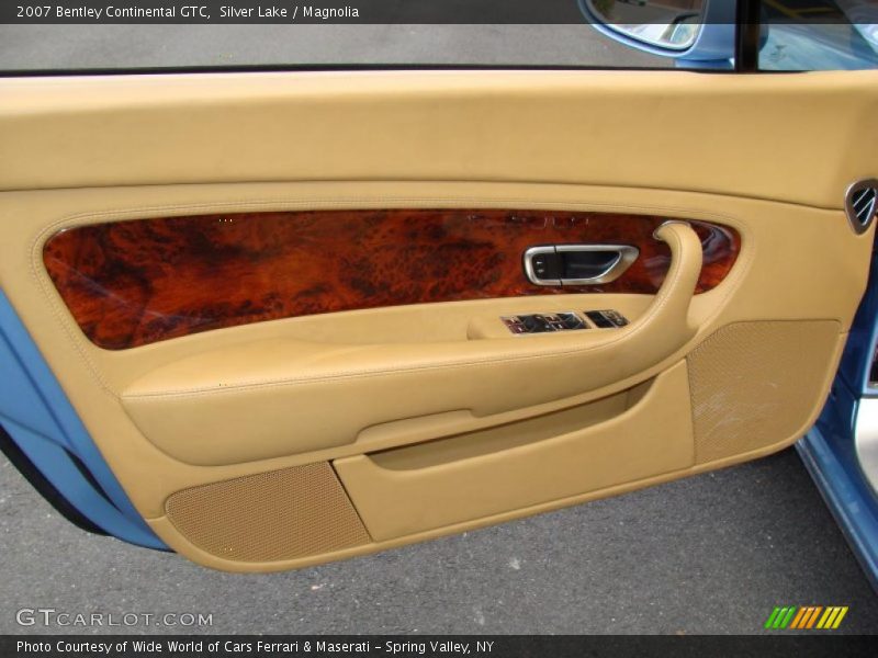 Door Panel of 2007 Continental GTC 