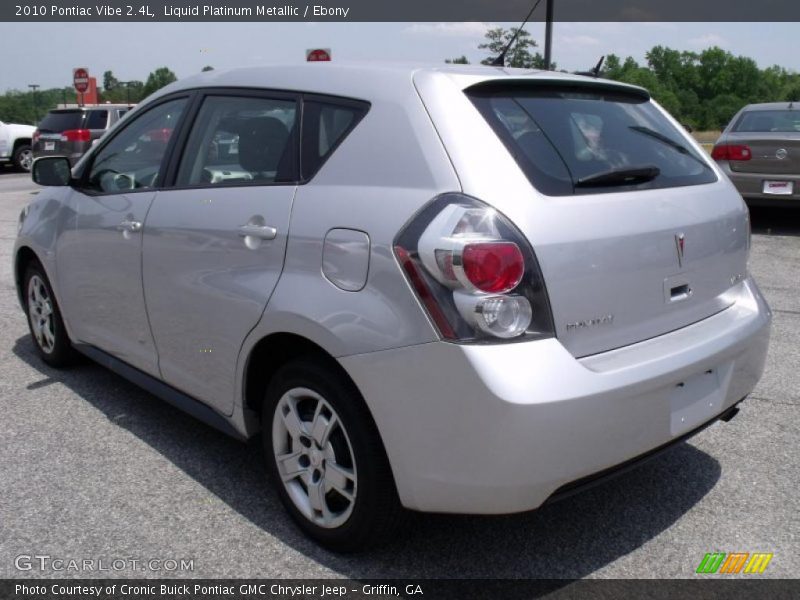 Liquid Platinum Metallic / Ebony 2010 Pontiac Vibe 2.4L