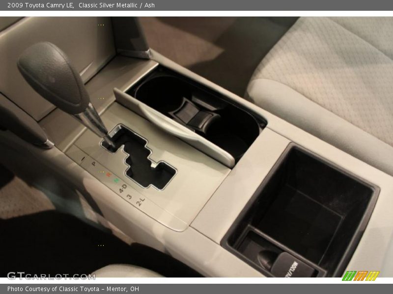 Classic Silver Metallic / Ash 2009 Toyota Camry LE