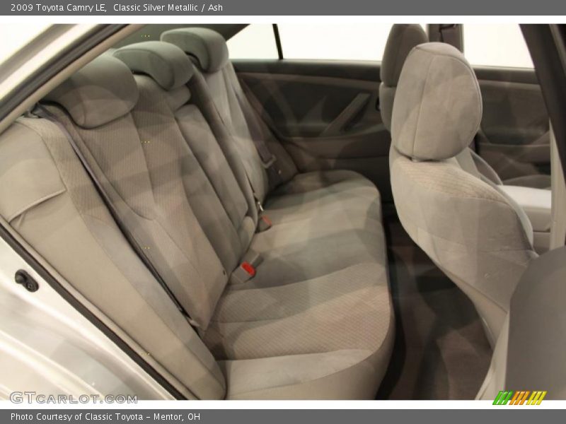 Classic Silver Metallic / Ash 2009 Toyota Camry LE