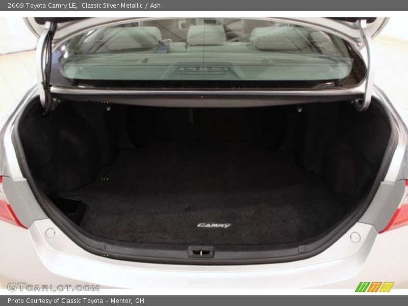 Classic Silver Metallic / Ash 2009 Toyota Camry LE
