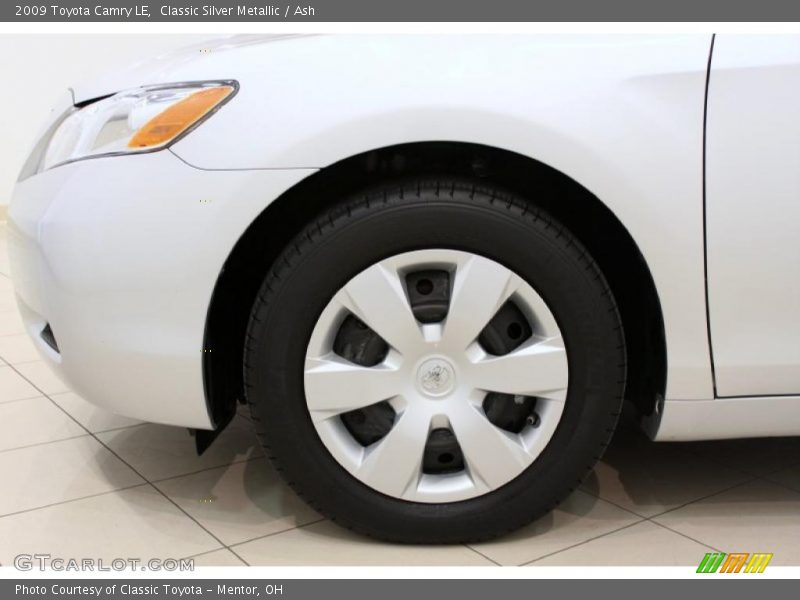 Classic Silver Metallic / Ash 2009 Toyota Camry LE