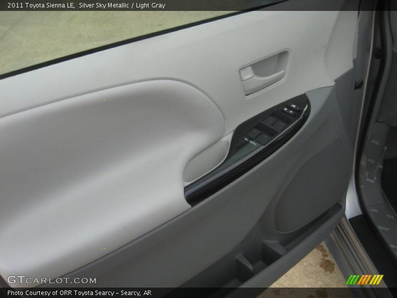 Silver Sky Metallic / Light Gray 2011 Toyota Sienna LE