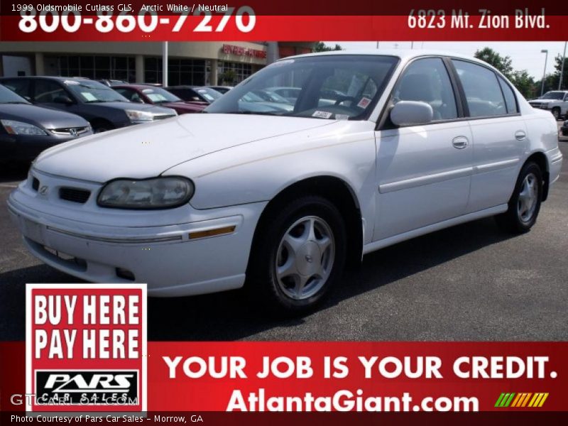 Arctic White / Neutral 1999 Oldsmobile Cutlass GLS