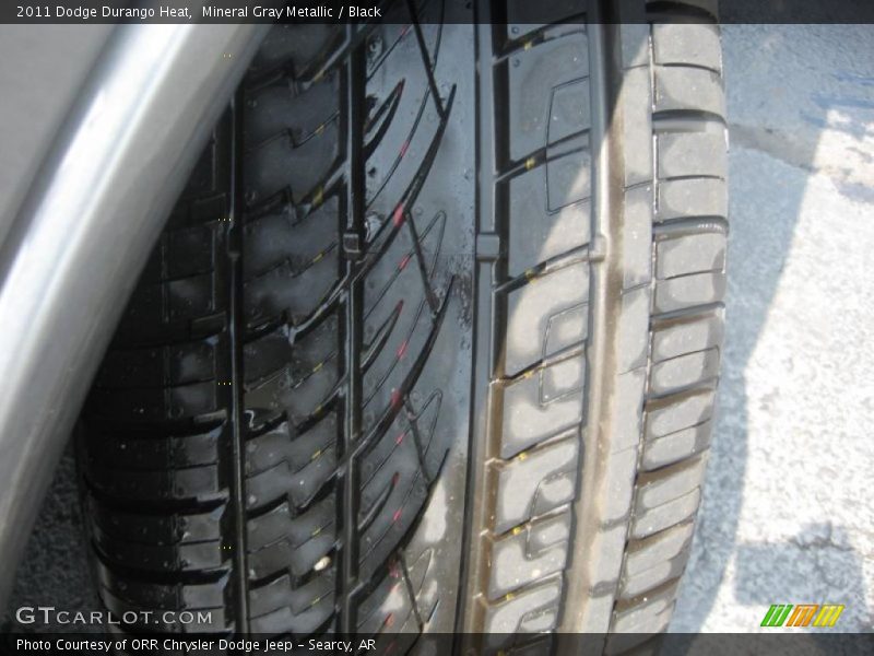 Mineral Gray Metallic / Black 2011 Dodge Durango Heat