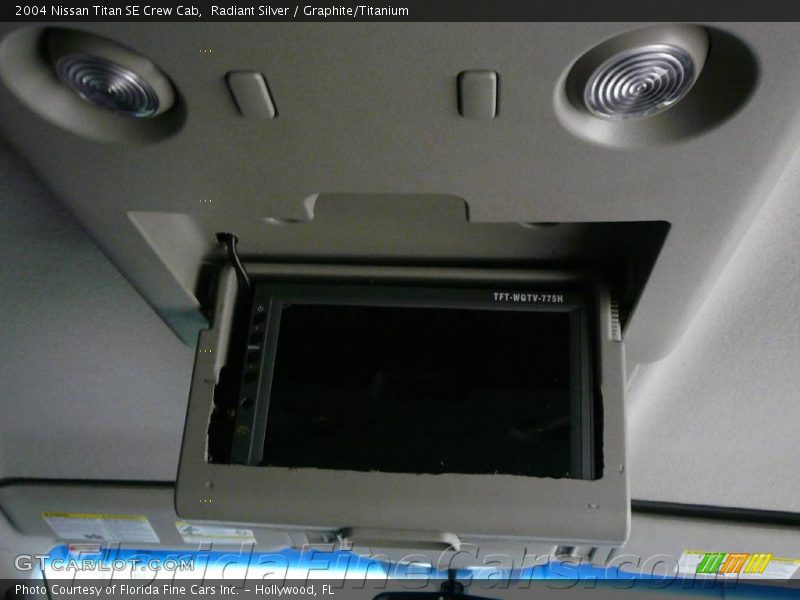 Radiant Silver / Graphite/Titanium 2004 Nissan Titan SE Crew Cab