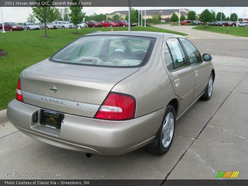 Sandrift Beige / Blond 2001 Nissan Altima GXE